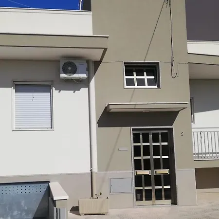 Il Quadrifoglio 1 דירה מסאפרה